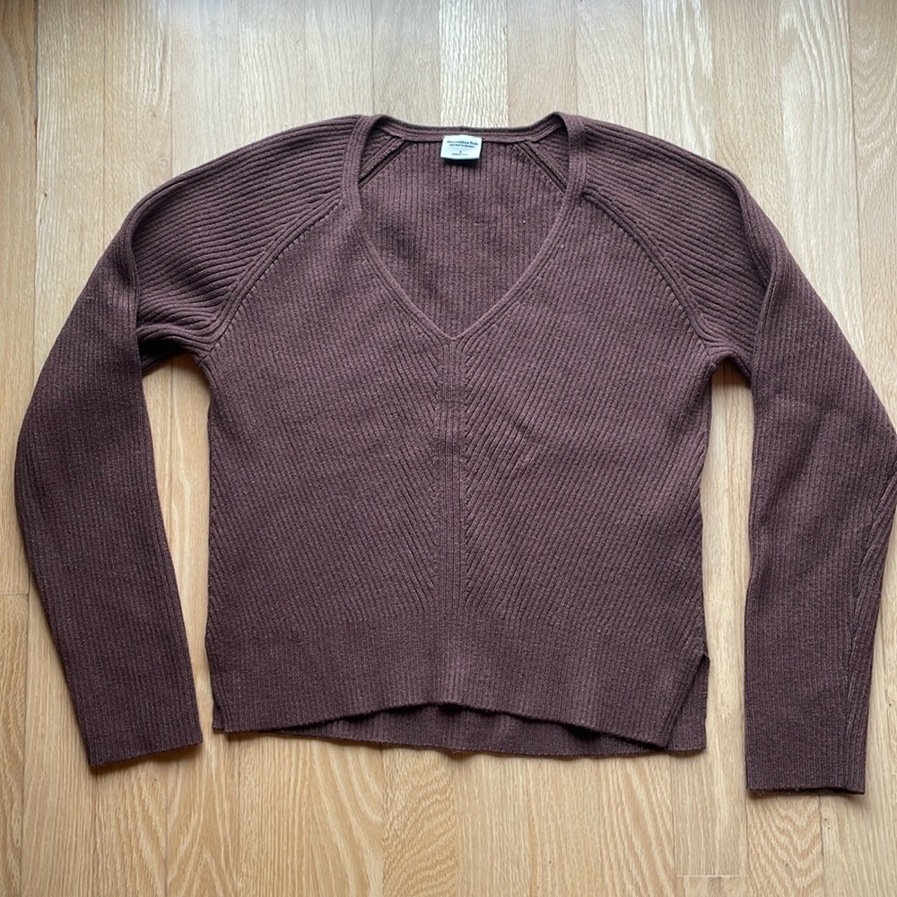 Abercrombie Vneck Sweater